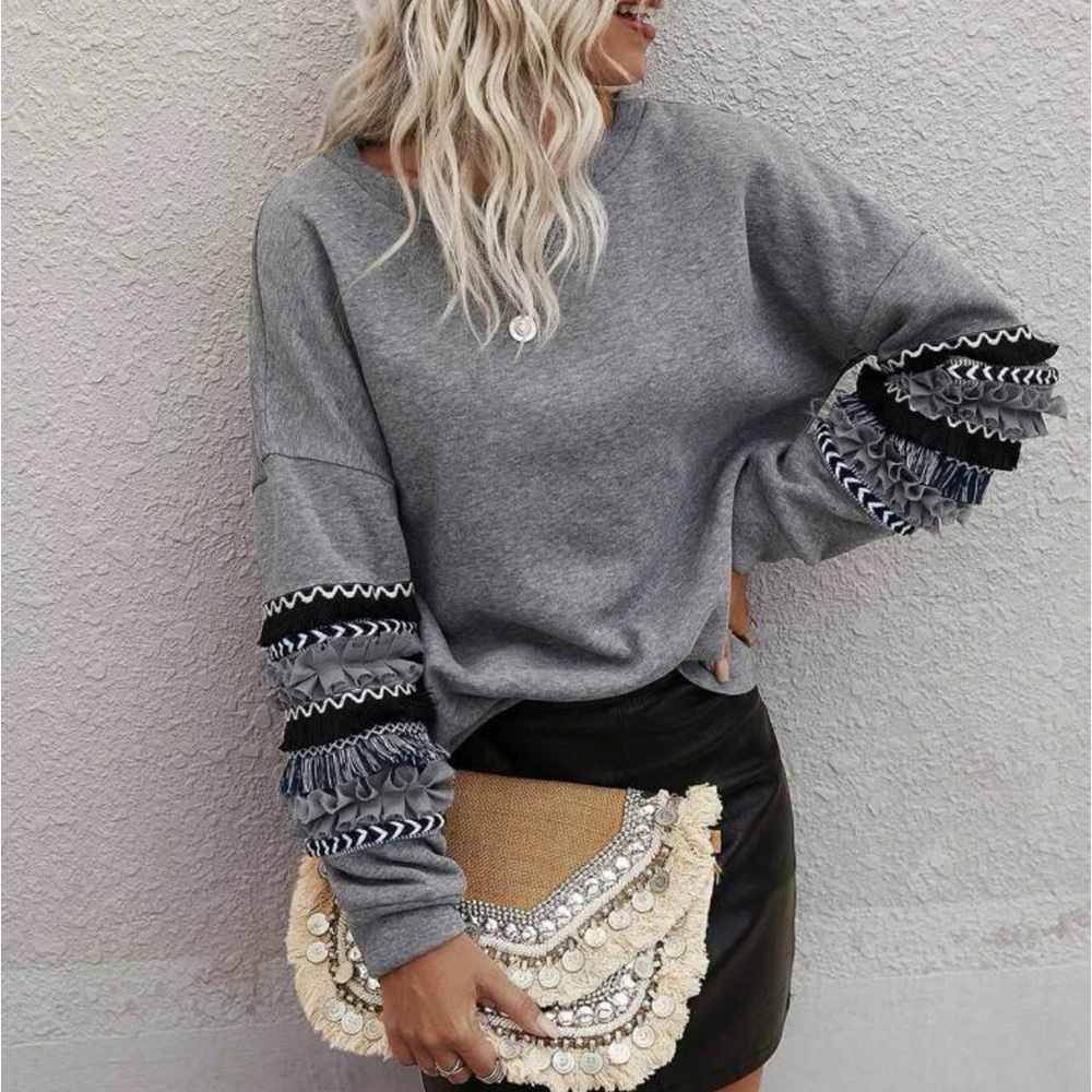 ⚡️Gray Ruffled Sweater